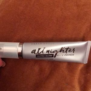 Urban Decay All Nighter Ultra Glow Primer